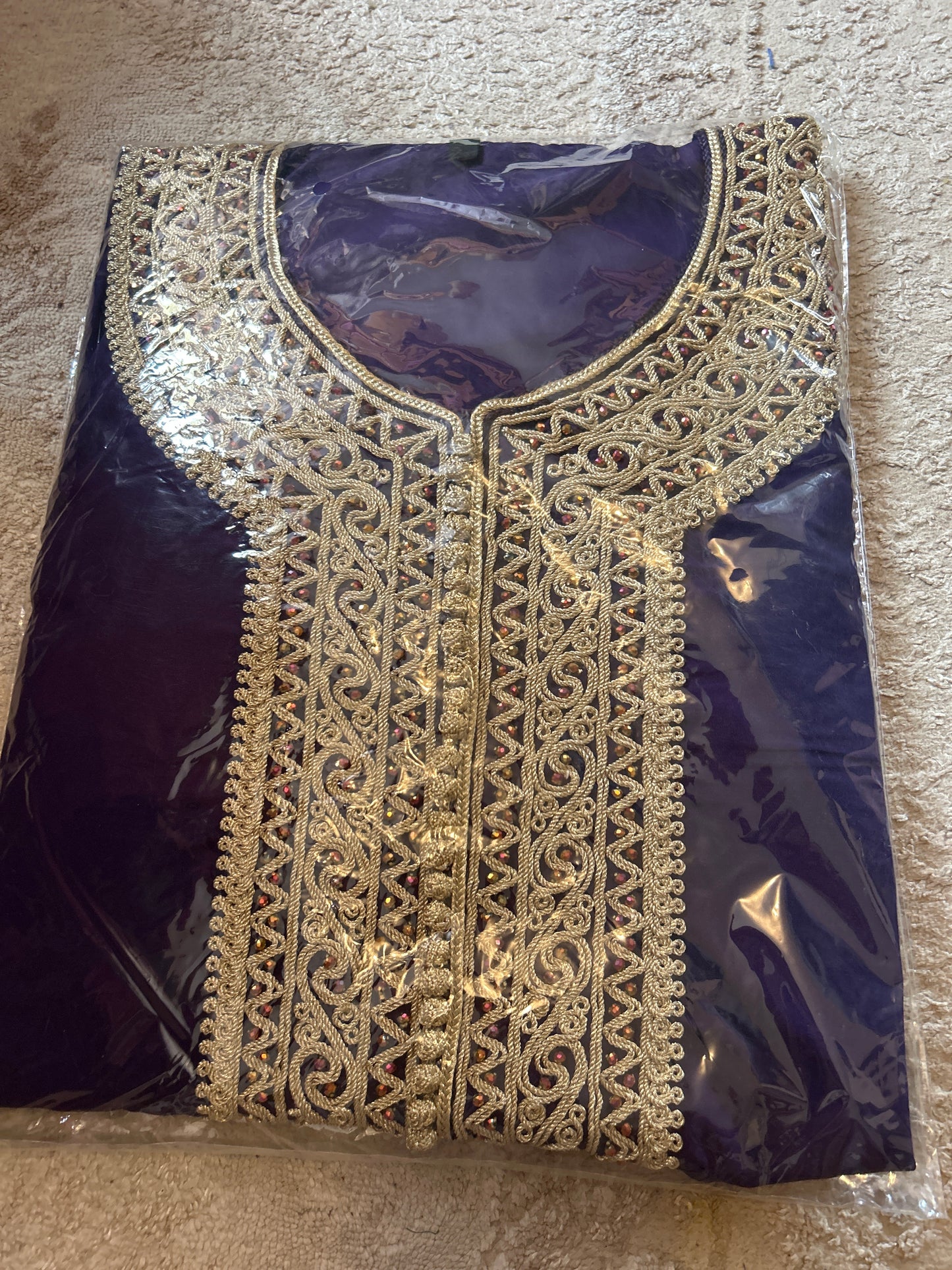 Caftan violet très classe