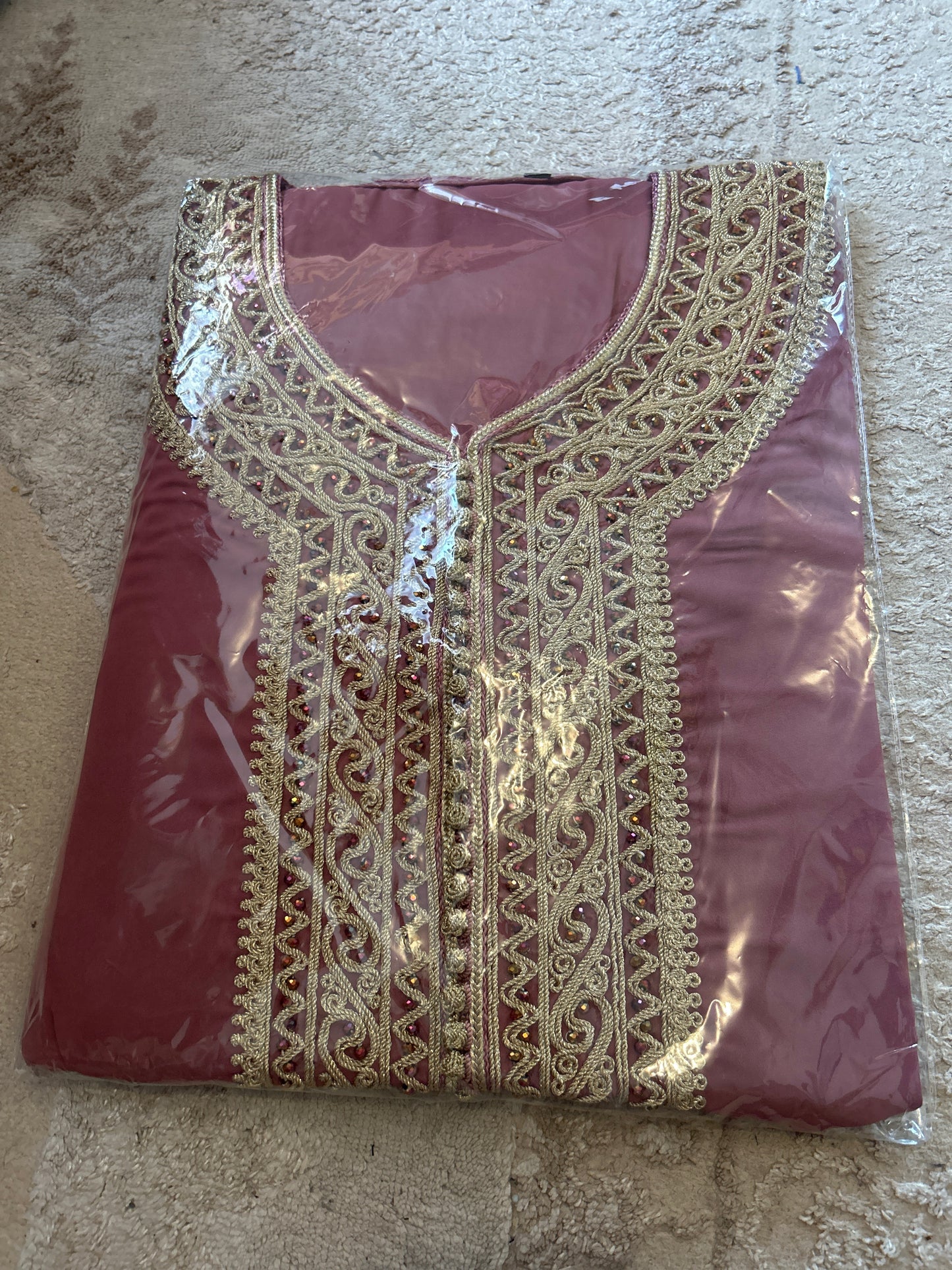 Caftan très tendance haute qualité