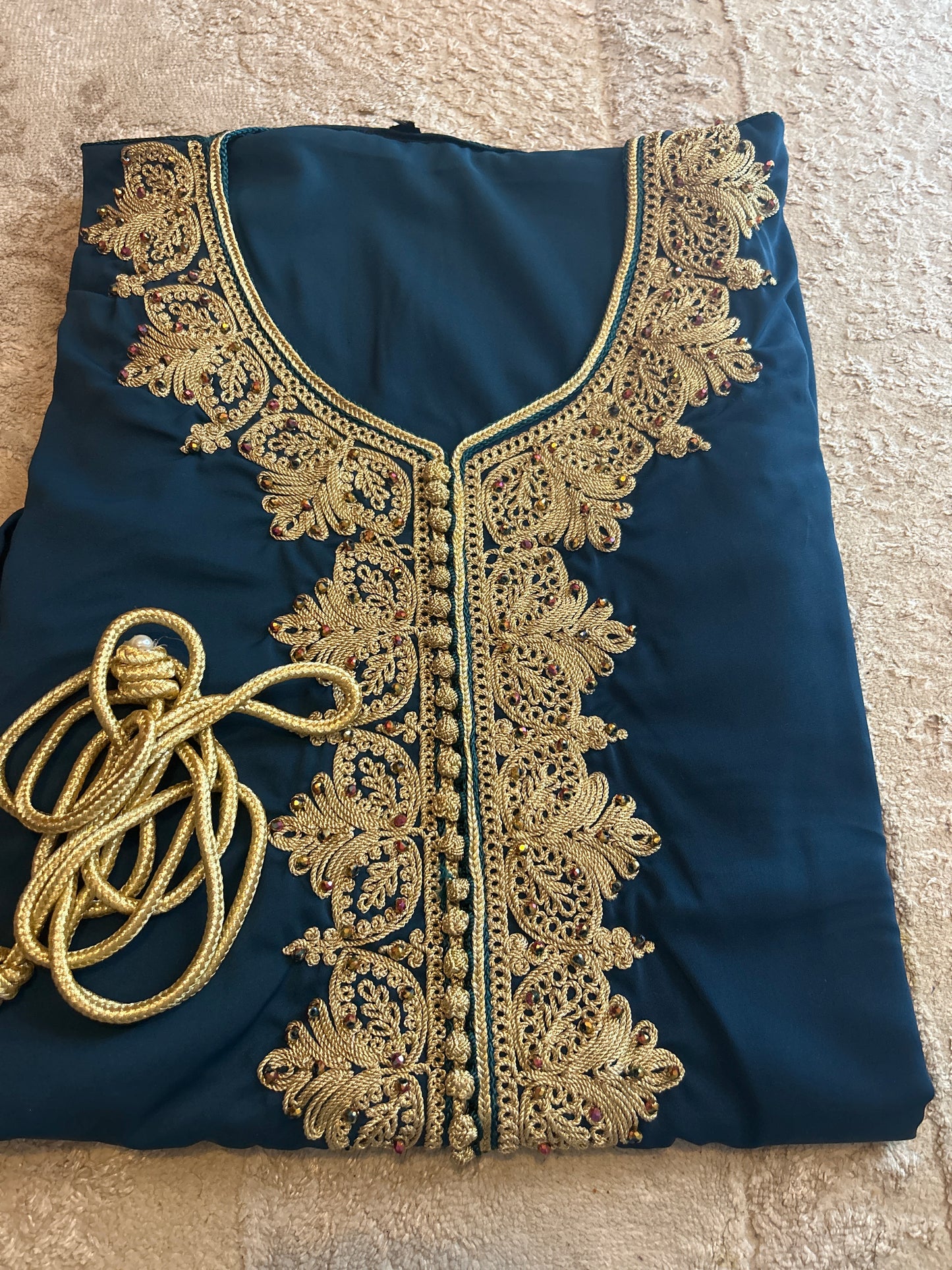 Caftan très classe haute qualité