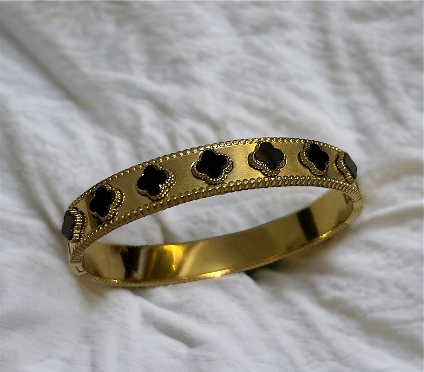 Bracelet trèfle noir doré en acier inoxydable