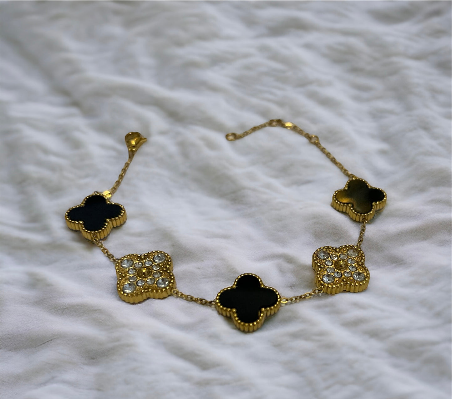 Bracelet trèfle noir avec diamant