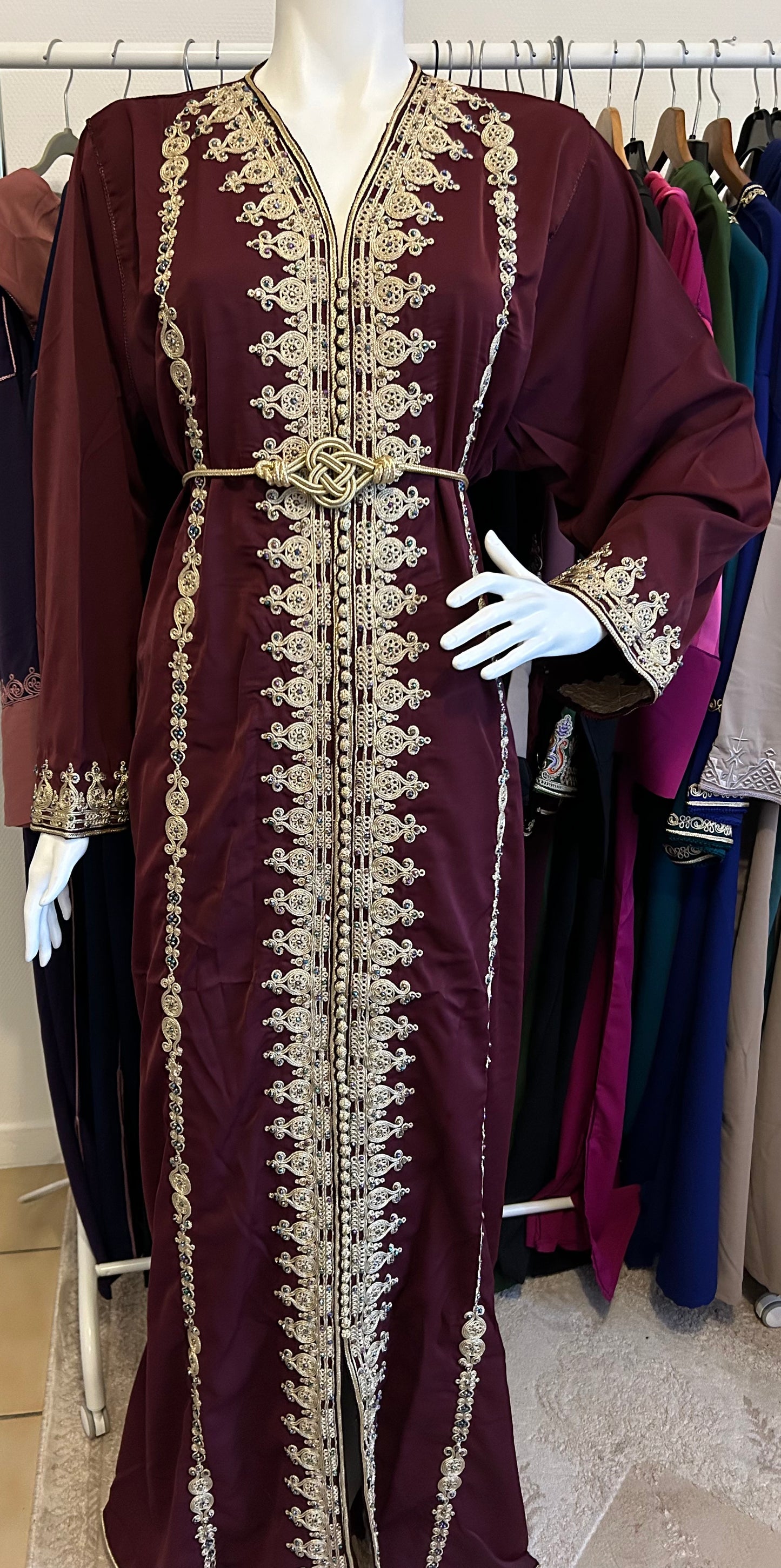 Caftan très tendance + ceinture