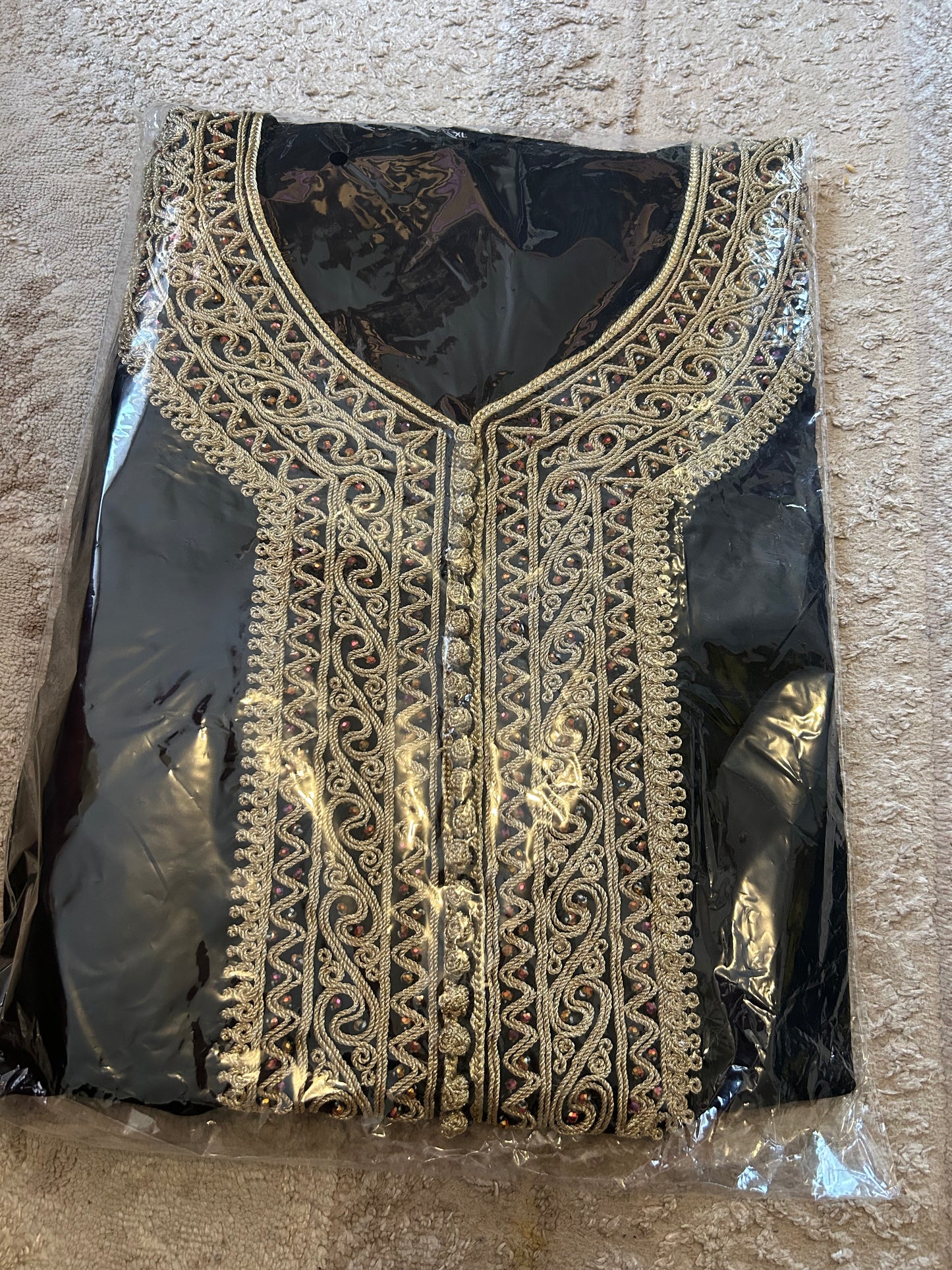 Caftan noir très classe haute qualité