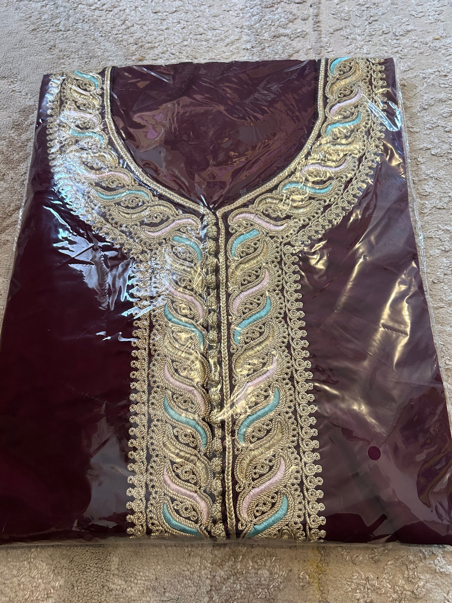 Caftan bordeaux crêp haute qualité très classe
