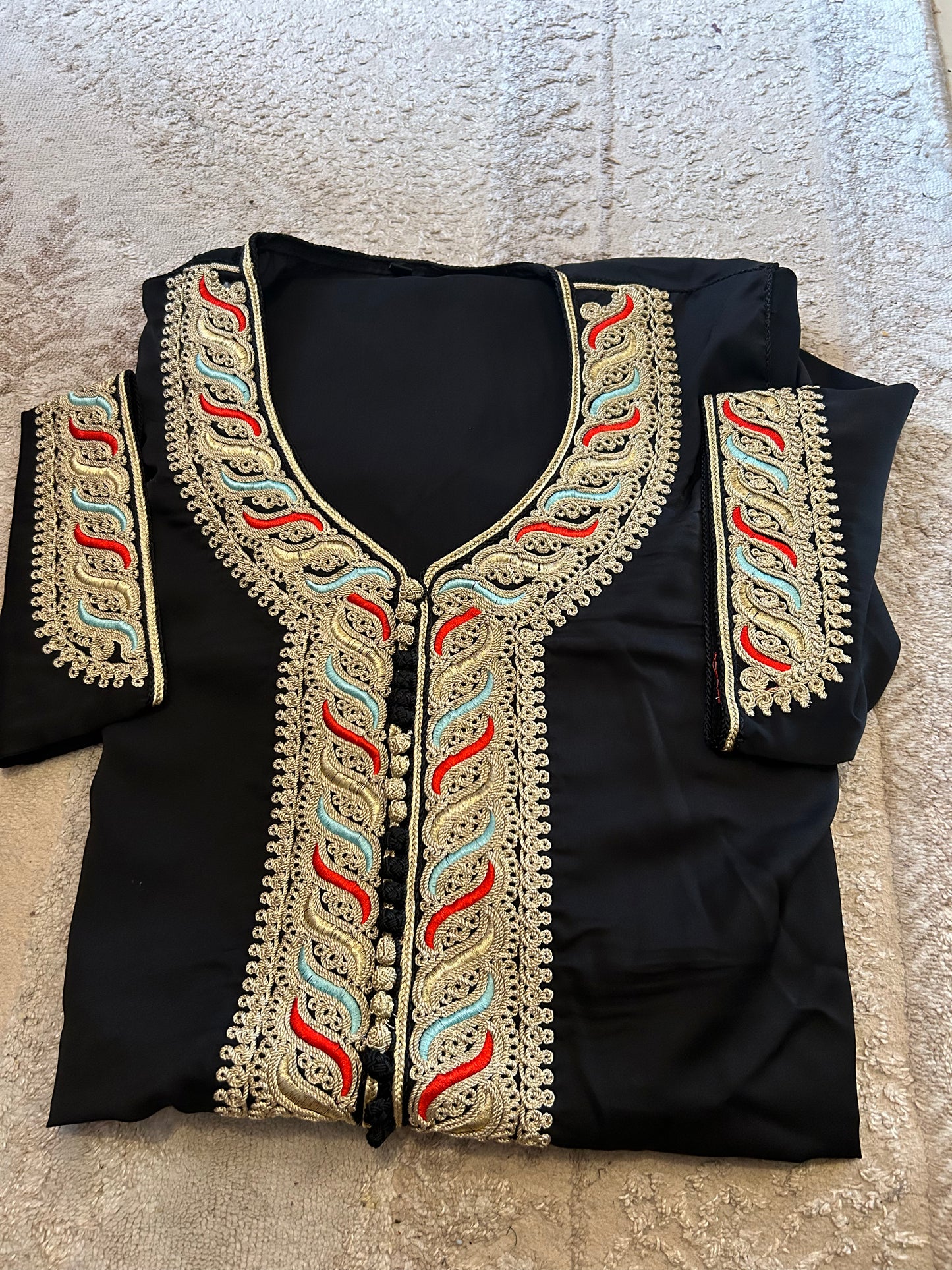 Caftan noir crêp haute qualité très classe