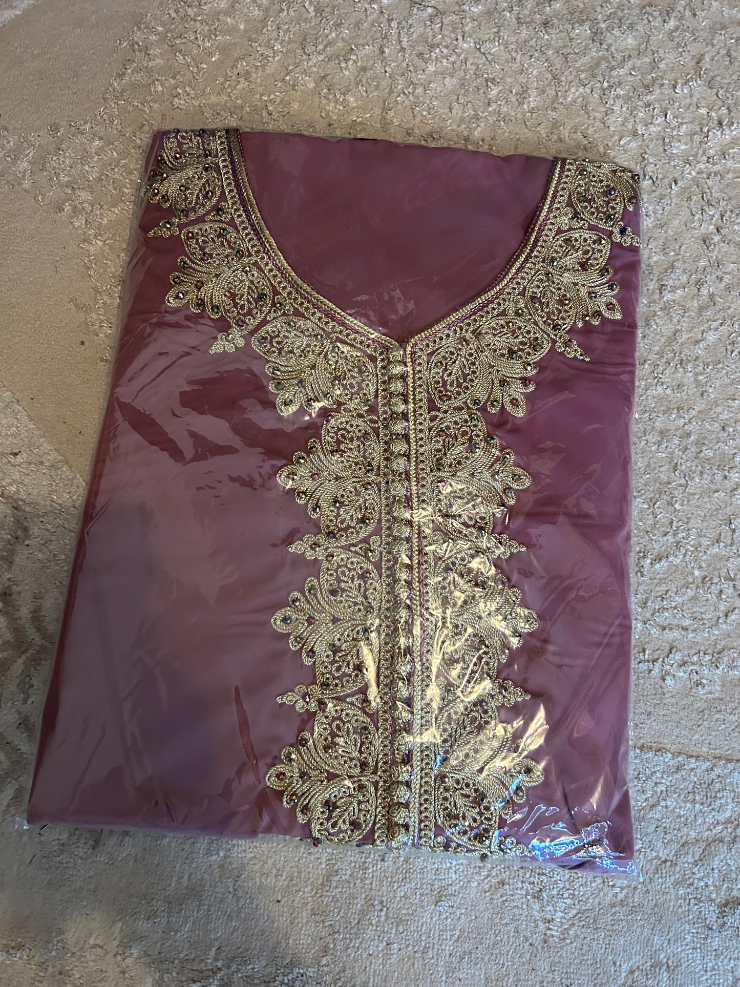 Caftan très classe  haute qualité
