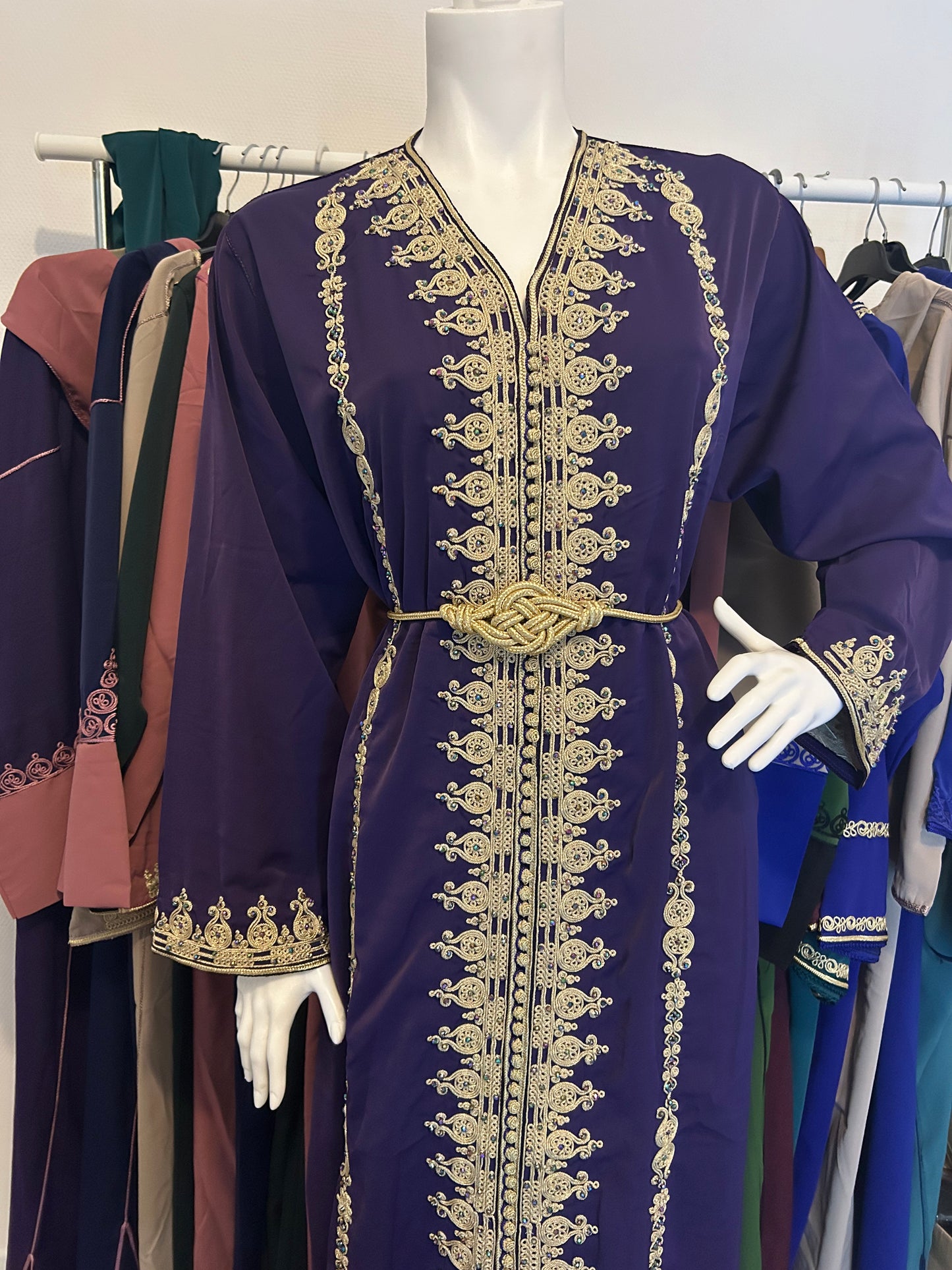 Caftan très classe + ceinture