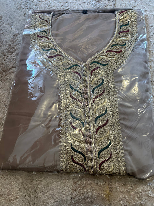 Caftan  beige crêp haute qualité très classe